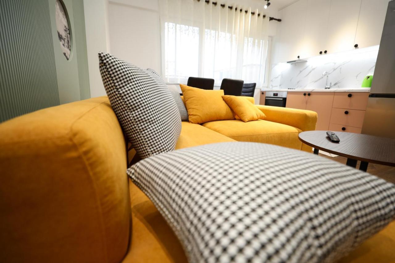 Tirana Center Apartment - Your Cosy Corner Buitenkant foto