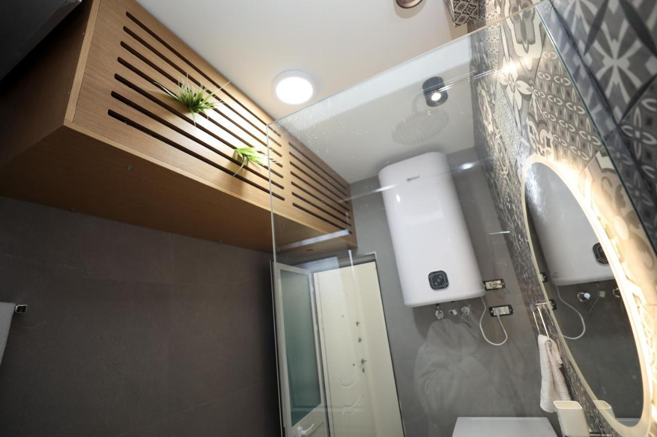 Tirana Center Apartment - Your Cosy Corner Buitenkant foto